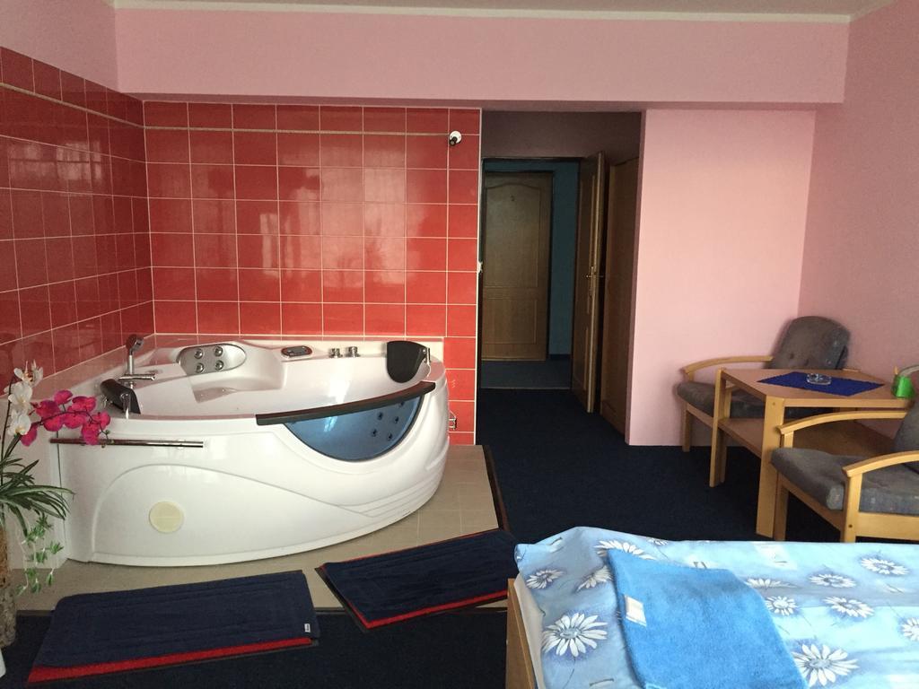 ホテルMondeo プラハ 部屋 写真